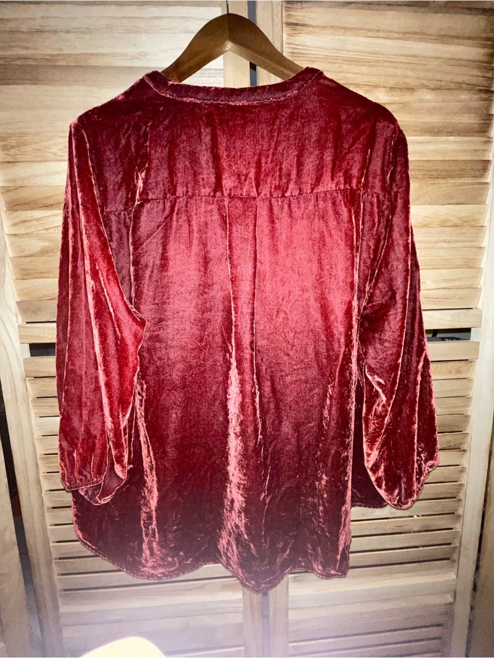 Torrid Harper Deep Rust Crushed Velvet V-Neck Long Sleeve Top Size 2 Fall Ready - Picture 5 of 10